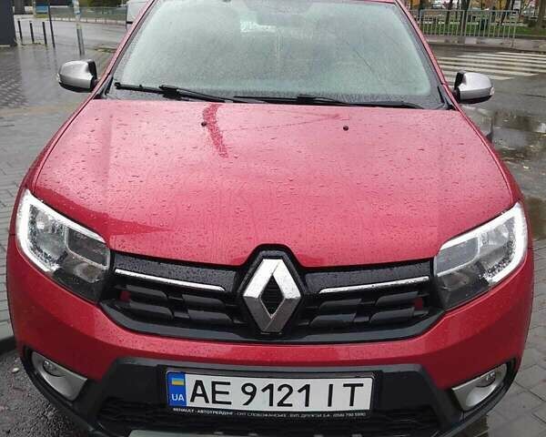 Рено Сандеро 2018 в Днепре (Днепропетровске) на Automoto.ua Красный Рено Сандеро, объемом двигателя 0.9 л и пробегом 66 тыс. км за 9900 $, фото 2 на Automoto.ua