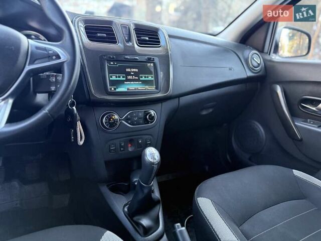Красный Рено Сандеро, объемом двигателя 1.46 л и пробегом 55 тыс. км за 12250 $, фото 21 на Automoto.ua