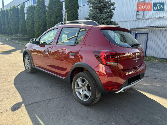Червоний Рено Сандеро, об'ємом двигуна 0.9 л та пробігом 72 тис. км за 11000 $, фото 4 на Automoto.ua