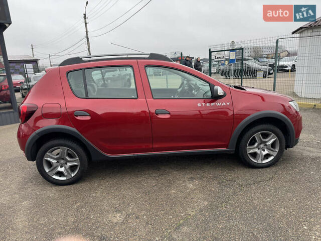 Червоний Рено Сандеро, об'ємом двигуна 0.9 л та пробігом 75 тис. км за 8890 $, фото 4 на Automoto.ua