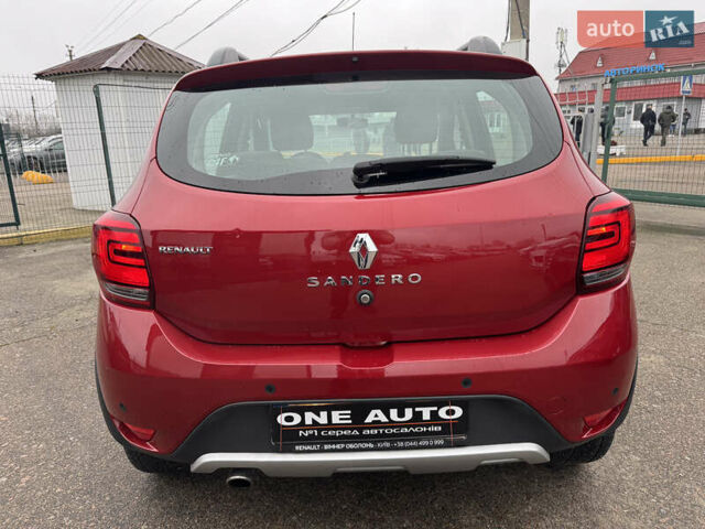 Червоний Рено Сандеро, об'ємом двигуна 0.9 л та пробігом 75 тис. км за 8890 $, фото 6 на Automoto.ua