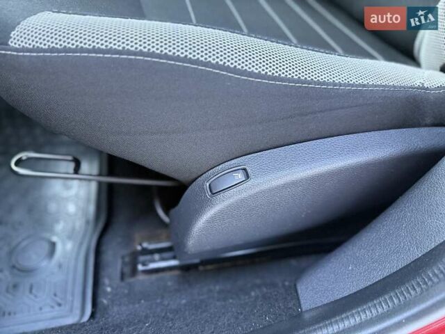 Красный Рено Сандеро, объемом двигателя 1.46 л и пробегом 55 тыс. км за 12250 $, фото 24 на Automoto.ua