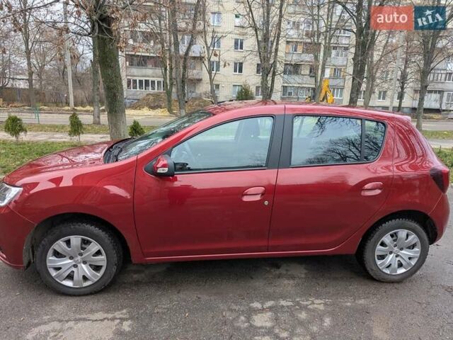 Красный Рено Сандеро, объемом двигателя 0.9 л и пробегом 18 тыс. км за 11000 $, фото 2 на Automoto.ua
