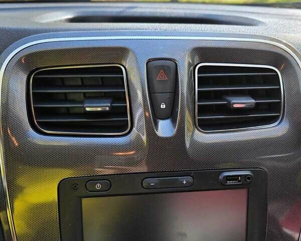 Червоний Рено Сандеро, об'ємом двигуна 0.9 л та пробігом 65 тис. км за 11500 $, фото 17 на Automoto.ua