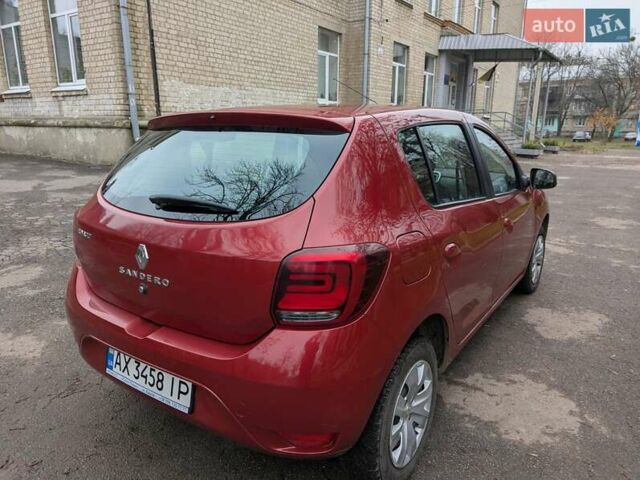 Красный Рено Сандеро, объемом двигателя 0.9 л и пробегом 18 тыс. км за 11000 $, фото 3 на Automoto.ua