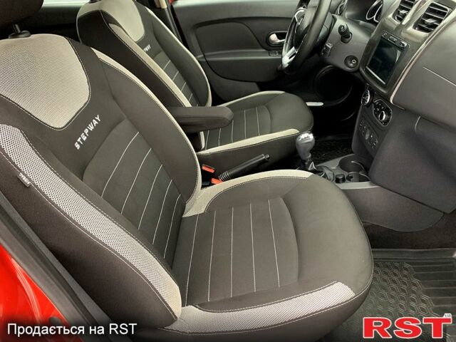 Червоний Рено Сандеро, об'ємом двигуна 0.9 л та пробігом 100 тис. км за 11000 $, фото 7 на Automoto.ua