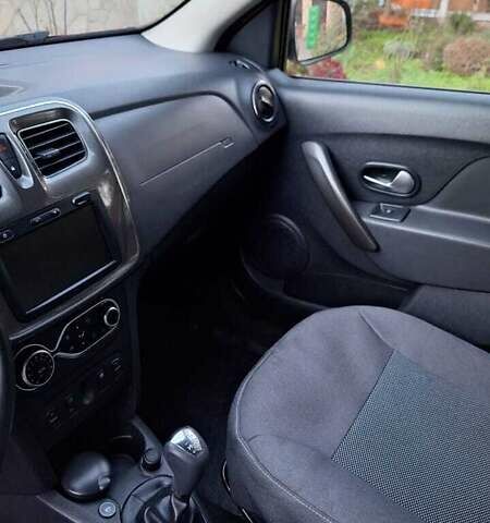 Червоний Рено Сандеро, об'ємом двигуна 0.9 л та пробігом 65 тис. км за 11500 $, фото 24 на Automoto.ua