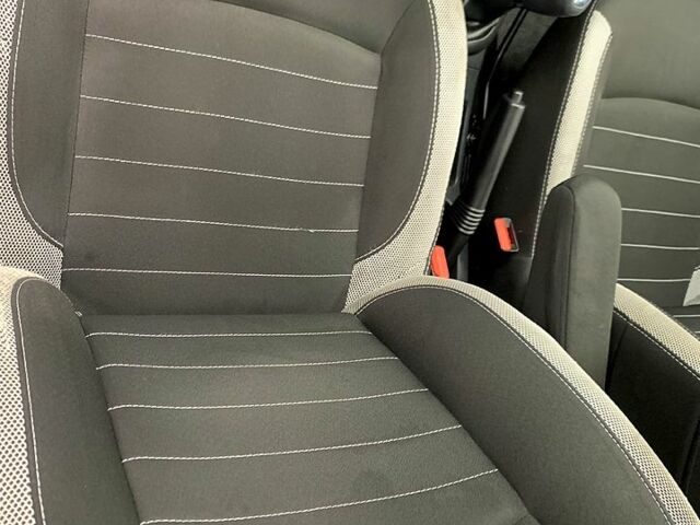 Червоний Рено Сандеро, об'ємом двигуна 0.9 л та пробігом 100 тис. км за 11000 $, фото 9 на Automoto.ua