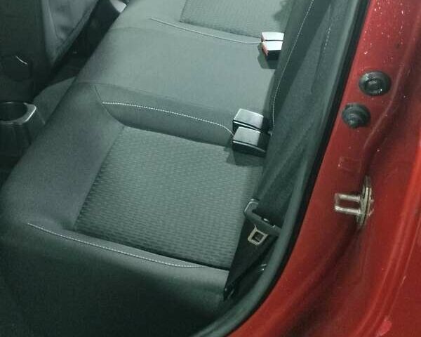 Красный Рено Сандеро, объемом двигателя 0.9 л и пробегом 48 тыс. км за 9678 $, фото 8 на Automoto.ua