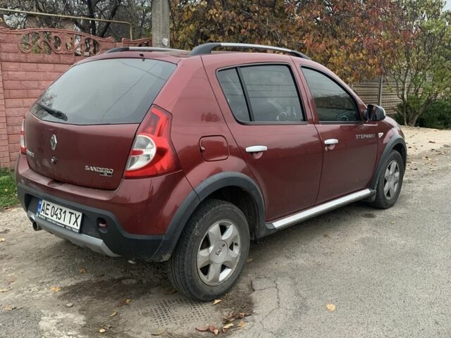 Червоний Рено Сандеро, об'ємом двигуна 1.6 л та пробігом 2 тис. км за 5000 $, фото 3 на Automoto.ua