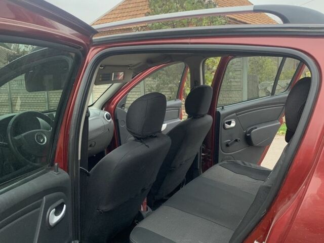 Червоний Рено Сандеро, об'ємом двигуна 1.6 л та пробігом 2 тис. км за 5000 $, фото 5 на Automoto.ua