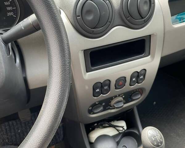 Рено Сандеро, объемом двигателя 1.39 л и пробегом 65 тыс. км за 5950 $, фото 5 на Automoto.ua