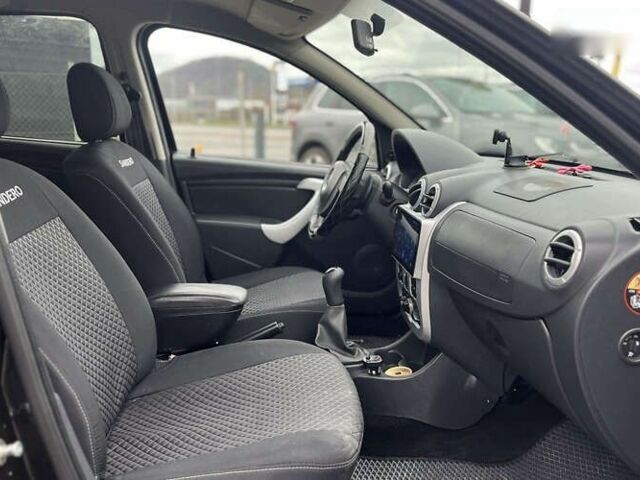 Рено Сандеро, об'ємом двигуна 1.6 л та пробігом 137 тис. км за 7200 $, фото 19 на Automoto.ua