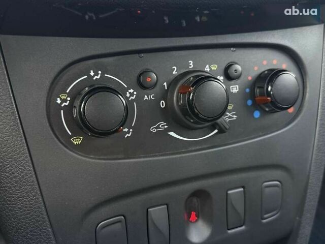 Рено Сандеро, объемом двигателя 0.9 л и пробегом 71 тыс. км за 9300 $, фото 22 на Automoto.ua