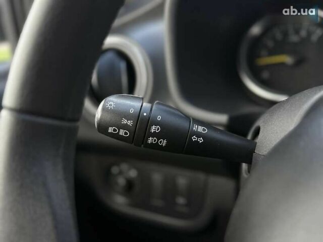 Рено Сандеро, объемом двигателя 0.9 л и пробегом 71 тыс. км за 9300 $, фото 20 на Automoto.ua