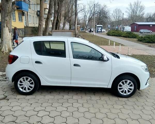 Рено Сандеро, объемом двигателя 0.9 л и пробегом 12 тыс. км за 11500 $, фото 3 на Automoto.ua