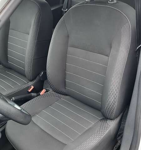 Рено Сандеро, объемом двигателя 1 л и пробегом 93 тыс. км за 7990 $, фото 21 на Automoto.ua