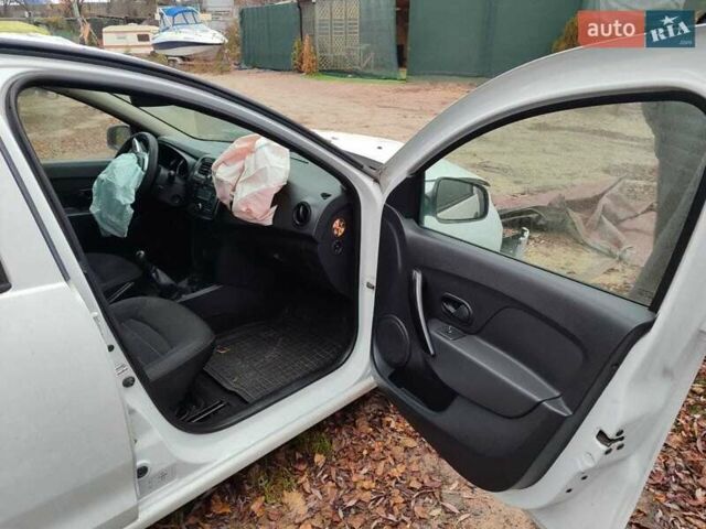 Рено Сандеро, об'ємом двигуна 1 л та пробігом 180 тис. км за 3500 $, фото 5 на Automoto.ua