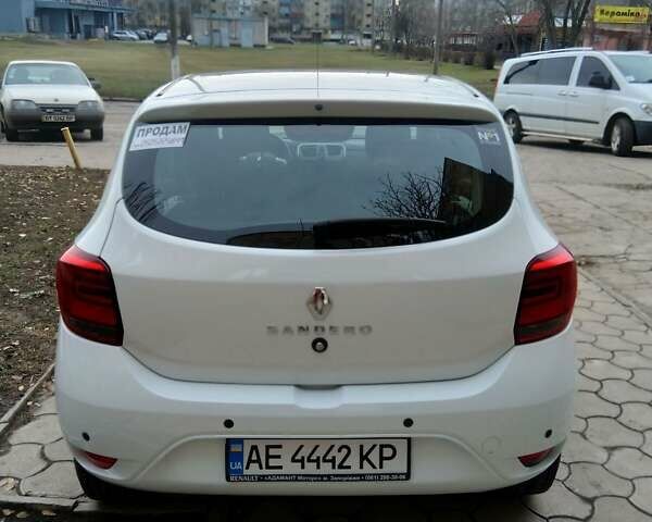 Рено Сандеро, объемом двигателя 0.9 л и пробегом 12 тыс. км за 11500 $, фото 2 на Automoto.ua