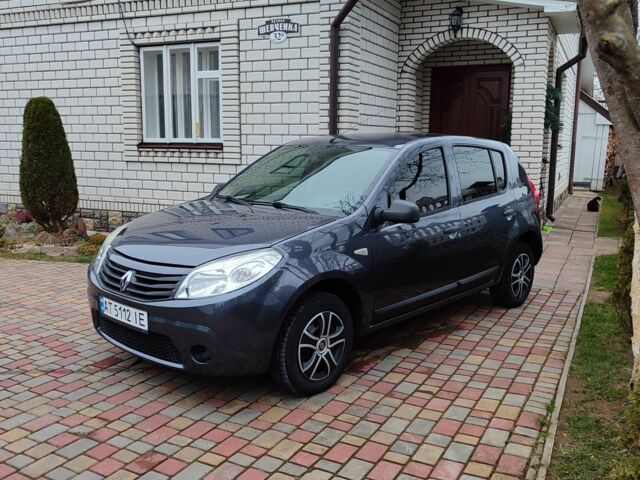 Серый Рено Сандеро, объемом двигателя 1.4 л и пробегом 120 тыс. км за 4100 $, фото 7 на Automoto.ua