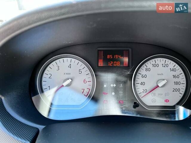 Серый Рено Сандеро, объемом двигателя 1.6 л и пробегом 88 тыс. км за 6200 $, фото 14 на Automoto.ua