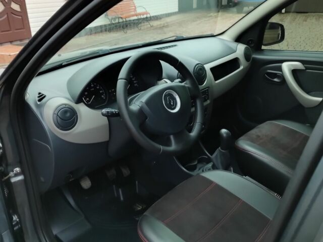 Серый Рено Сандеро, объемом двигателя 1.4 л и пробегом 120 тыс. км за 4100 $, фото 4 на Automoto.ua