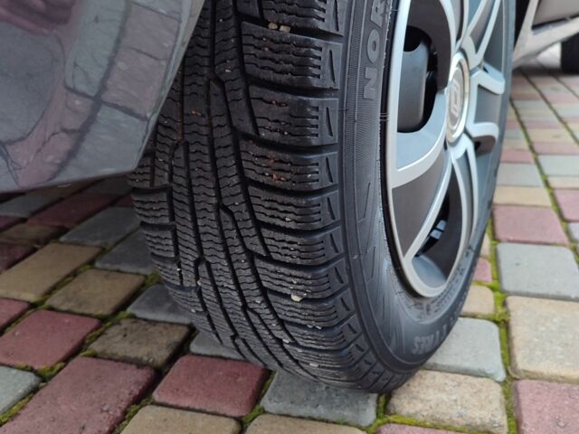 Серый Рено Сандеро, объемом двигателя 1.4 л и пробегом 120 тыс. км за 4100 $, фото 6 на Automoto.ua