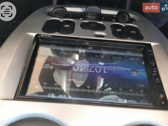 Серый Рено Сандеро, объемом двигателя 1.39 л и пробегом 175 тыс. км за 4600 $, фото 6 на Automoto.ua