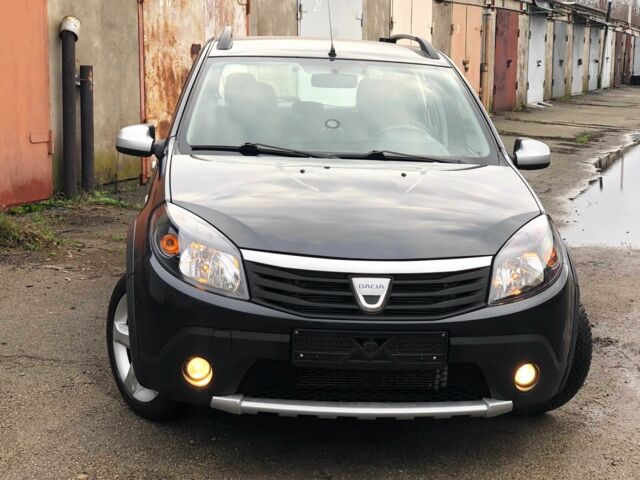 Серый Рено Сандеро, объемом двигателя 1.6 л и пробегом 125 тыс. км за 5500 $, фото 10 на Automoto.ua