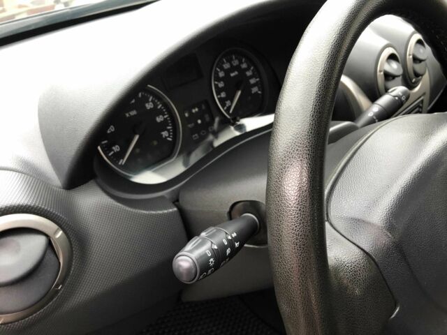 Серый Рено Сандеро, объемом двигателя 1.6 л и пробегом 125 тыс. км за 5500 $, фото 20 на Automoto.ua