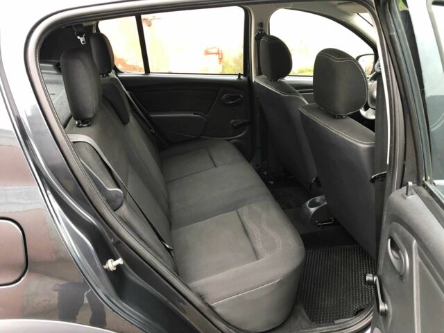 Серый Рено Сандеро, объемом двигателя 1.6 л и пробегом 125 тыс. км за 5500 $, фото 15 на Automoto.ua