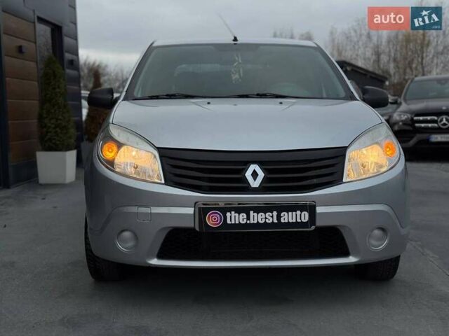 Серый Рено Сандеро, объемом двигателя 1.39 л и пробегом 252 тыс. км за 5300 $, фото 6 на Automoto.ua