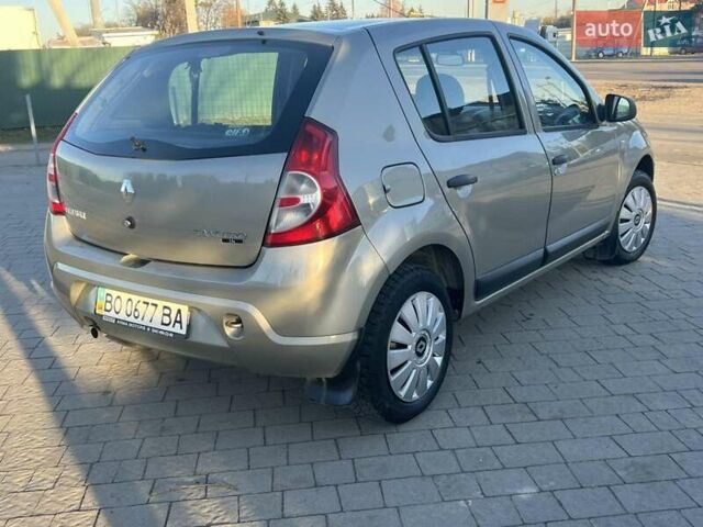 Серый Рено Сандеро, объемом двигателя 1.39 л и пробегом 201 тыс. км за 4690 $, фото 7 на Automoto.ua
