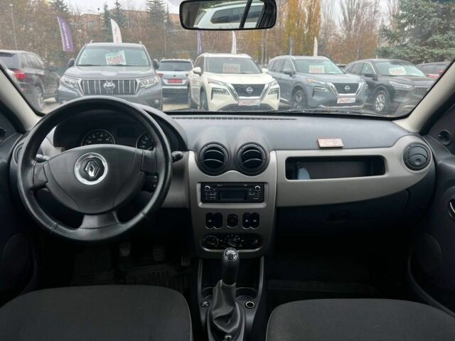 Серый Рено Сандеро, объемом двигателя 1.4 л и пробегом 202 тыс. км за 5400 $, фото 8 на Automoto.ua