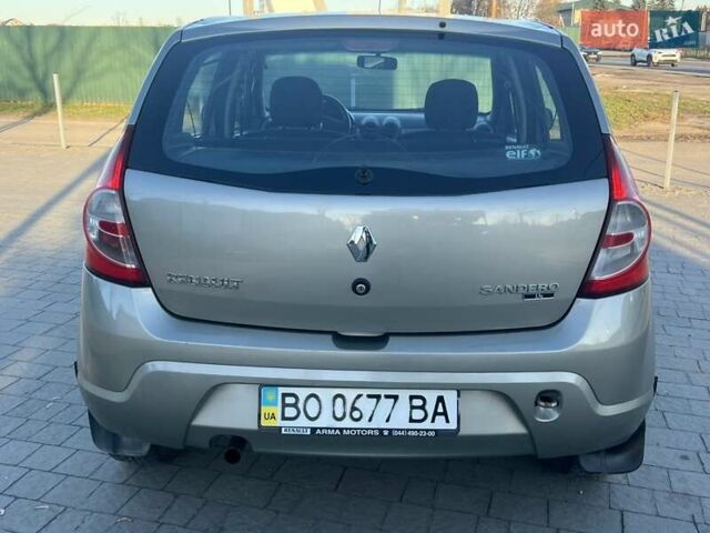 Сірий Рено Сандеро, об'ємом двигуна 1.39 л та пробігом 204 тис. км за 4900 $, фото 5 на Automoto.ua
