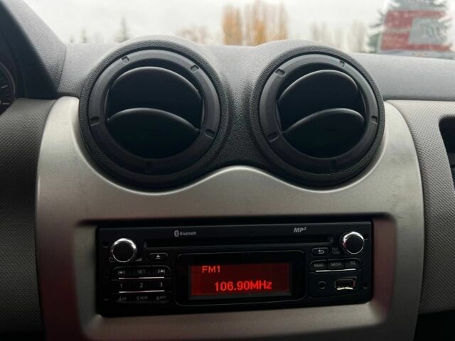 Серый Рено Сандеро, объемом двигателя 1.4 л и пробегом 202 тыс. км за 5400 $, фото 9 на Automoto.ua