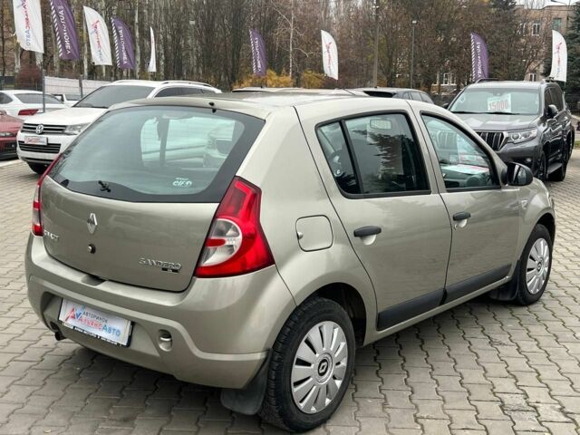 Серый Рено Сандеро, объемом двигателя 1.4 л и пробегом 202 тыс. км за 5400 $, фото 6 на Automoto.ua