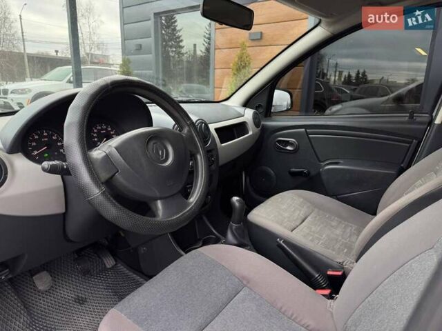 Серый Рено Сандеро, объемом двигателя 1.39 л и пробегом 252 тыс. км за 5300 $, фото 10 на Automoto.ua