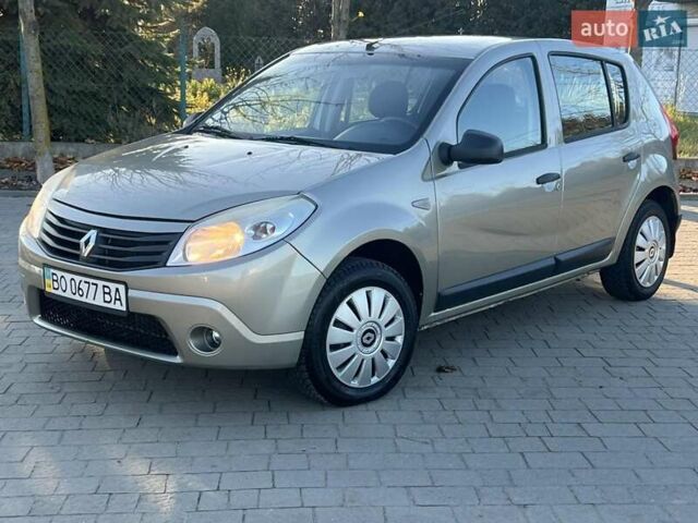 Сірий Рено Сандеро, об'ємом двигуна 1.39 л та пробігом 204 тис. км за 4900 $, фото 1 на Automoto.ua