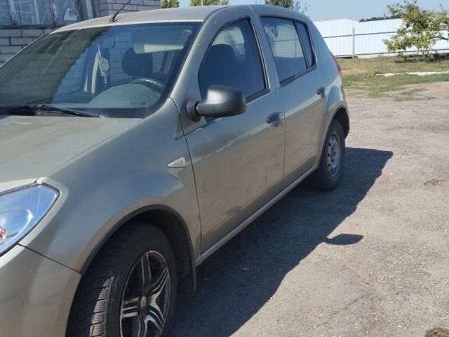 Сірий Рено Сандеро, об'ємом двигуна 1.4 л та пробігом 210 тис. км за 4600 $, фото 2 на Automoto.ua