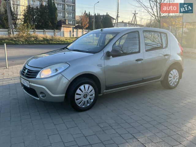 Серый Рено Сандеро, объемом двигателя 1.39 л и пробегом 200 тыс. км за 3900 $, фото 20 на Automoto.ua