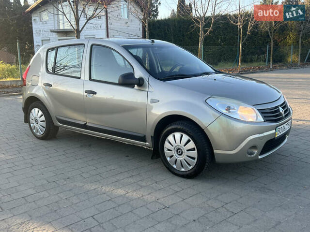 Серый Рено Сандеро, объемом двигателя 1.39 л и пробегом 200 тыс. км за 3900 $, фото 13 на Automoto.ua