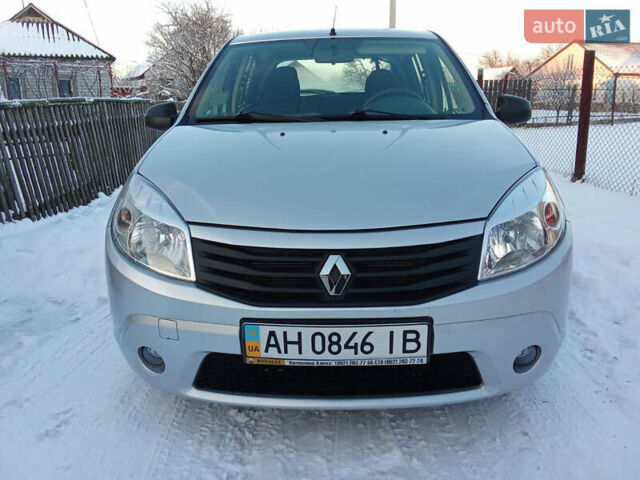 Серый Рено Сандеро, объемом двигателя 1.39 л и пробегом 32 тыс. км за 6100 $, фото 7 на Automoto.ua