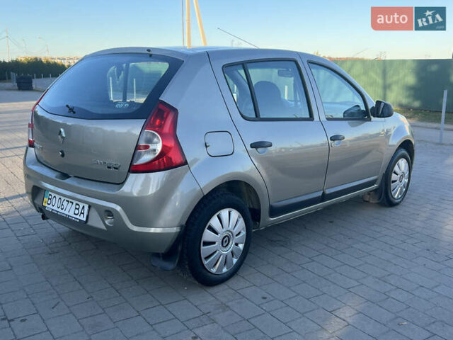 Серый Рено Сандеро, объемом двигателя 1.39 л и пробегом 200 тыс. км за 3900 $, фото 15 на Automoto.ua