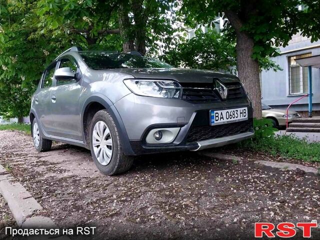 Сірий Рено Сандеро, об'ємом двигуна 1.6 л та пробігом 161 тис. км за 8800 $, фото 4 на Automoto.ua