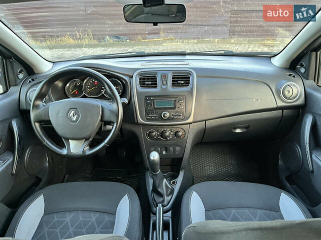 Серый Рено Сандеро, объемом двигателя 1.5 л и пробегом 177 тыс. км за 7800 $, фото 32 на Automoto.ua