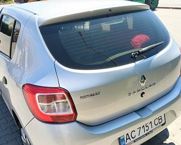 Серый Рено Сандеро, объемом двигателя 1.15 л и пробегом 130 тыс. км за 6800 $, фото 8 на Automoto.ua