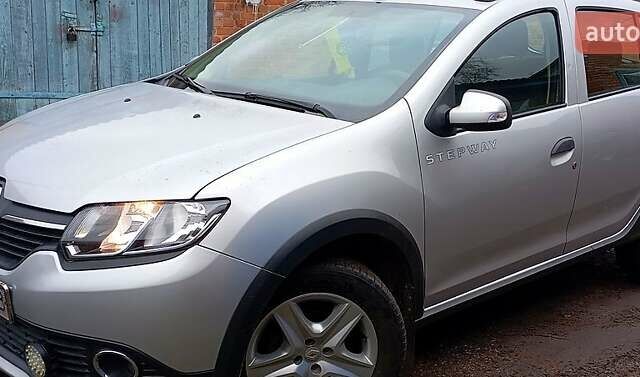 Серый Рено Сандеро, объемом двигателя 1.6 л и пробегом 114 тыс. км за 7850 $, фото 9 на Automoto.ua