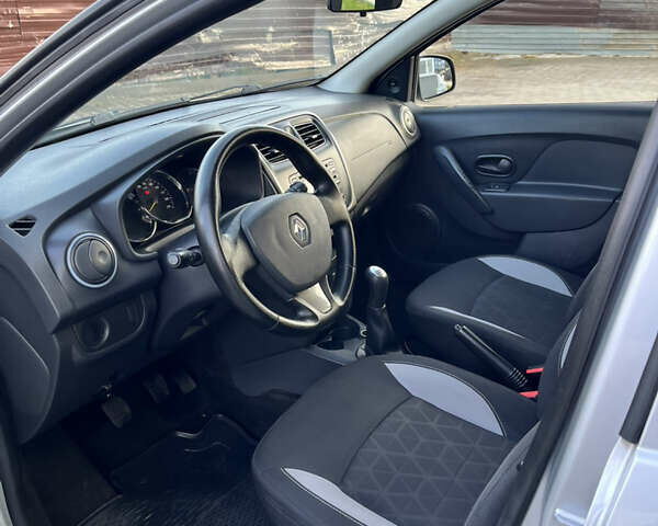 Серый Рено Сандеро, объемом двигателя 1.5 л и пробегом 177 тыс. км за 7800 $, фото 19 на Automoto.ua