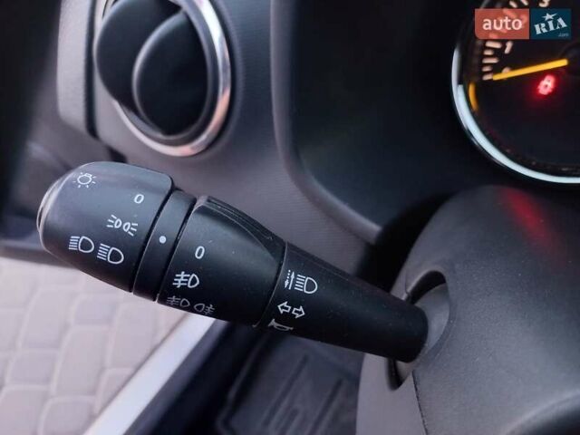 Сірий Рено Сандеро, об'ємом двигуна 1.46 л та пробігом 150 тис. км за 7900 $, фото 29 на Automoto.ua